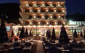 Hotel Aross